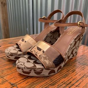 NWOT Coach Rhianna Wedge Sandals